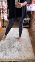Load image into Gallery viewer, Ziggy Leggings